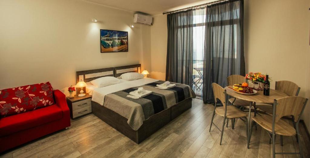 Luxury Apartments บาทูมิ ภายนอก รูปภาพ