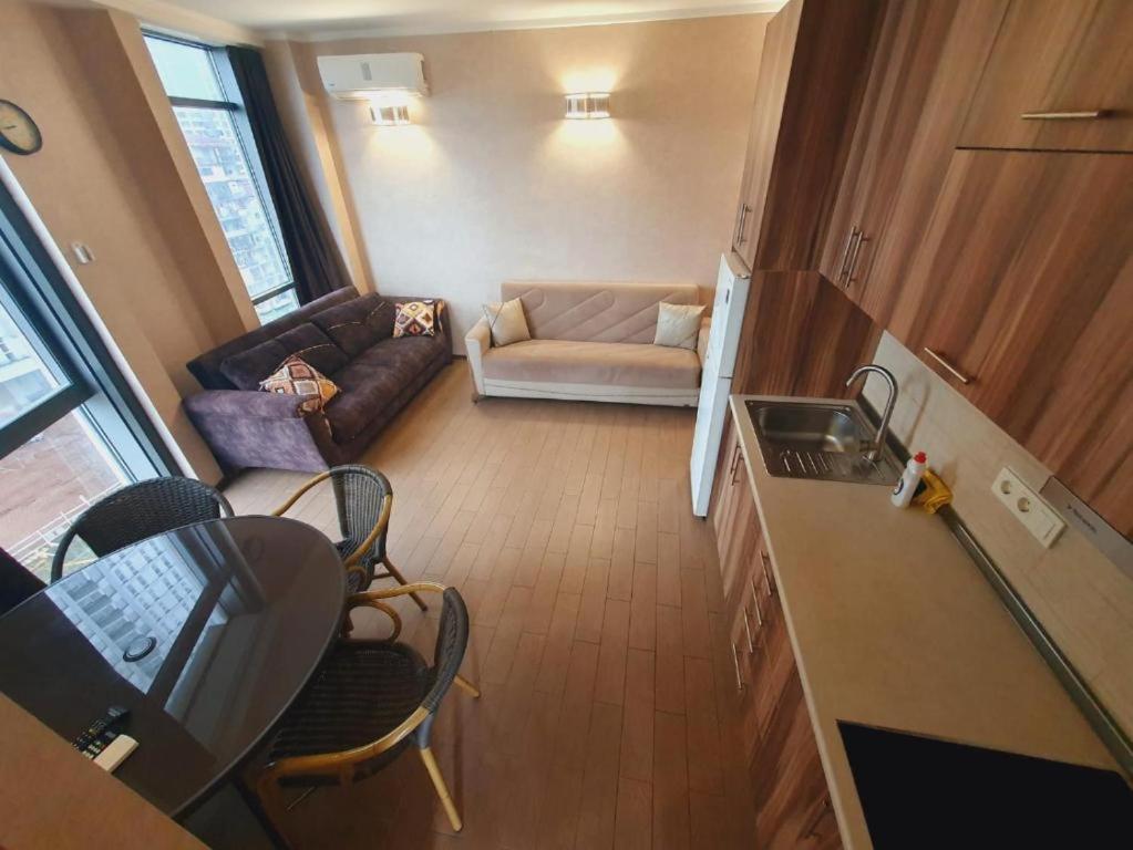 Luxury Apartments บาทูมิ ภายนอก รูปภาพ