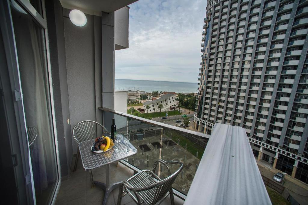 Luxury Apartments บาทูมิ ภายนอก รูปภาพ