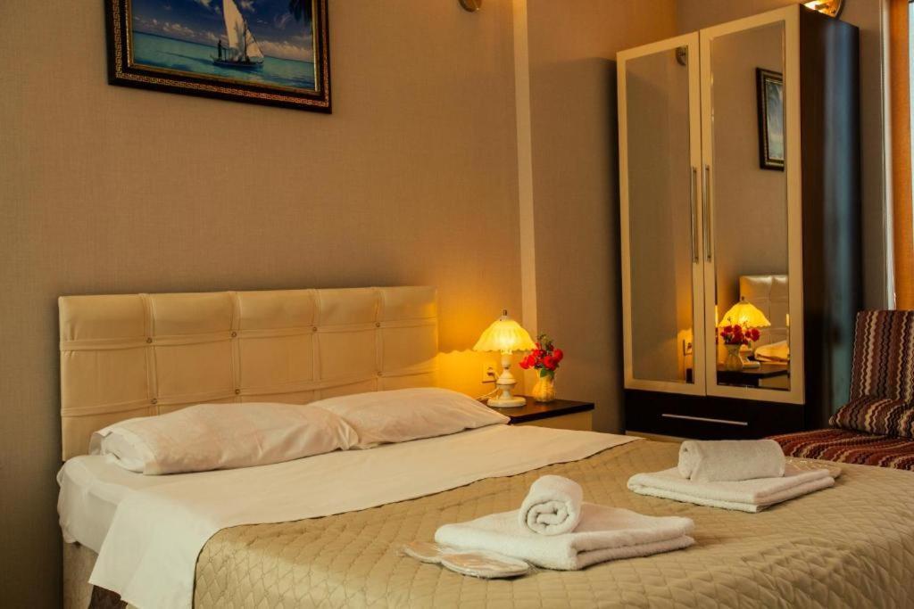 Luxury Apartments บาทูมิ ภายนอก รูปภาพ