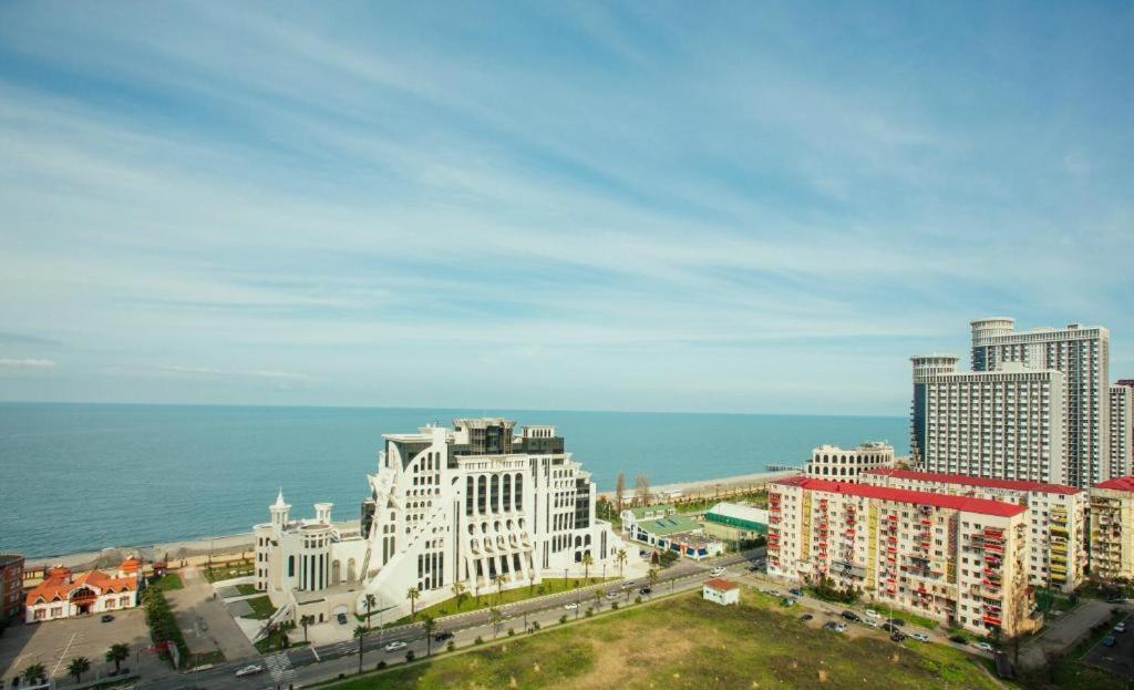 Luxury Apartments บาทูมิ ภายนอก รูปภาพ
