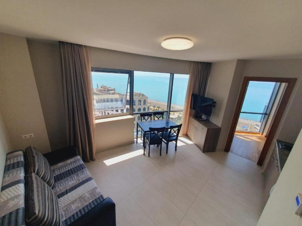 Luxury Apartments บาทูมิ ภายนอก รูปภาพ